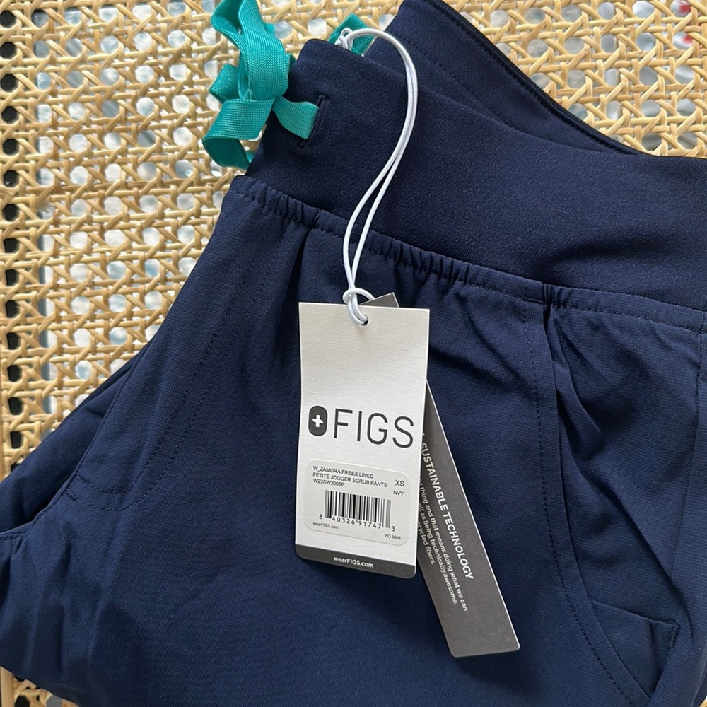 NWT FIGS ZAMORA petite xs freex navy pants
